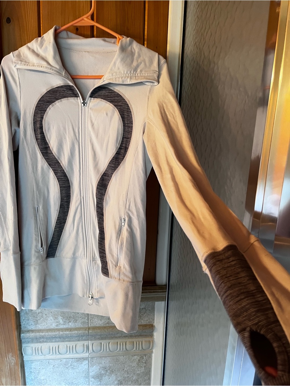Lululemon athletics Women’s Light Gray Zip-Up Hoodie with Dark Gray Detail